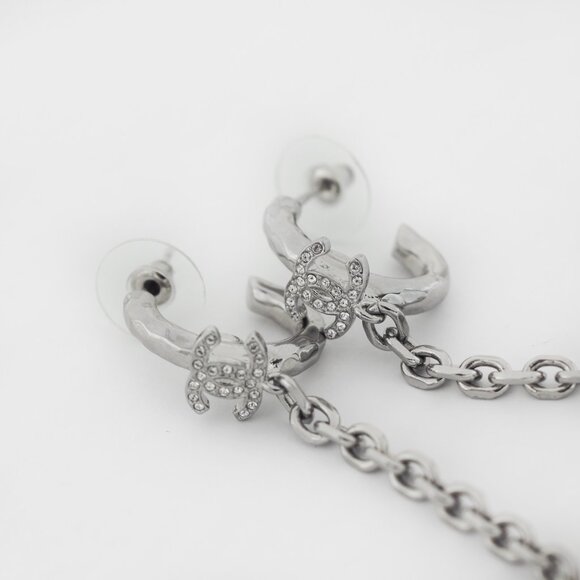 CHANEL Mini Hoop Strass CC Chain Link Ear Cuff Earrings - Picture 5 of 8